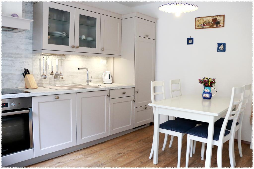 Apartment Dane Primošten Екстериор снимка